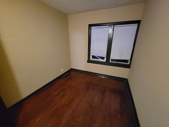 2nd image of 401 N Dewey St #403