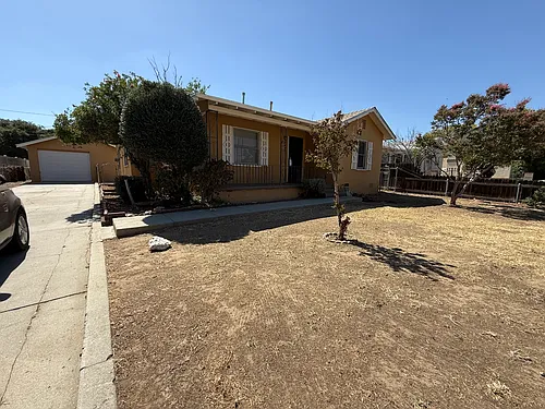 461 N 6th St Photo 1