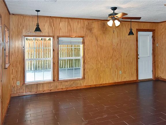 3rd image of 111 Green Acres Dr