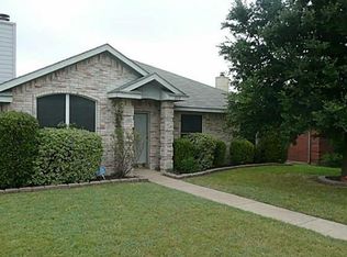 1102 Grounds Rd, Cedar Hill, TX 75104