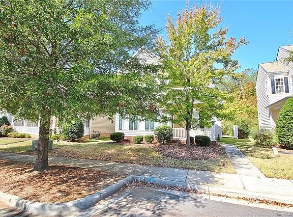 3rd image of 10419 Alvarado Way