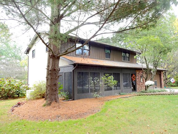 2nd image of 7880 Fairlawn Dr