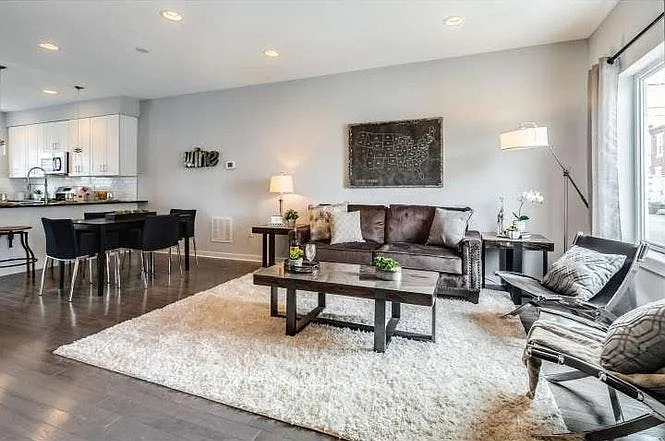 2523 E Cambria Street — Photo 2