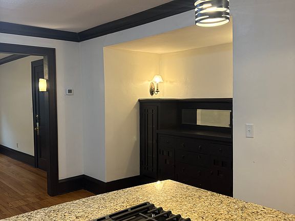 4th image of 1630 Hague Ave APT 2