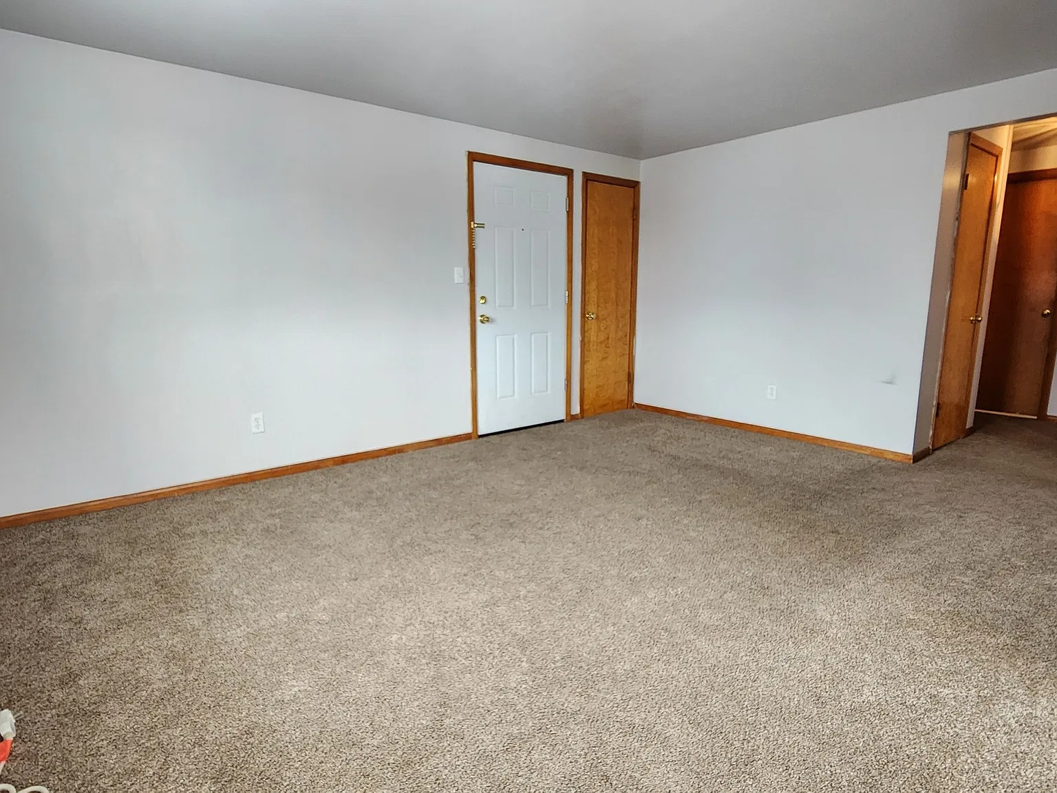 5841 Transit Rd — Photo 2