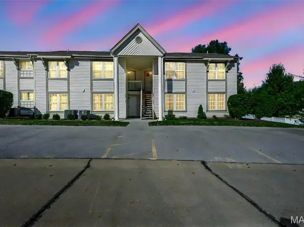 690 Sugar Trail Ct, Saint Peters, MO 63376