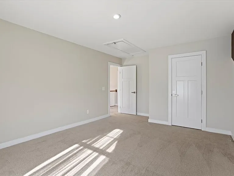 120 Thames Valley Dr — Photo 21