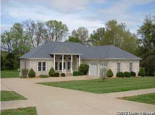 454 Cedar Place Dr, Shepherdsville, KY 40165