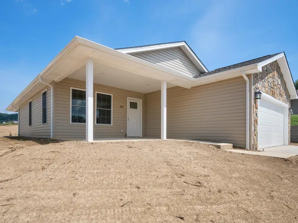 215 Spring Meadow Dr, Wytheville, VA 24382