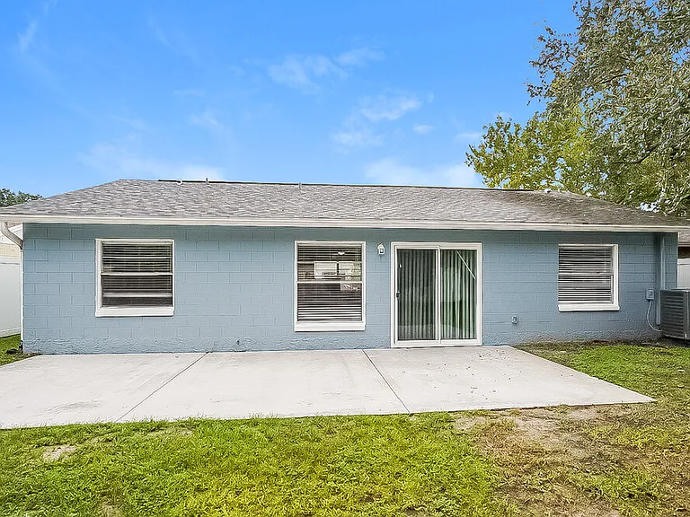 1070 Bridlewood Way — Photo 16