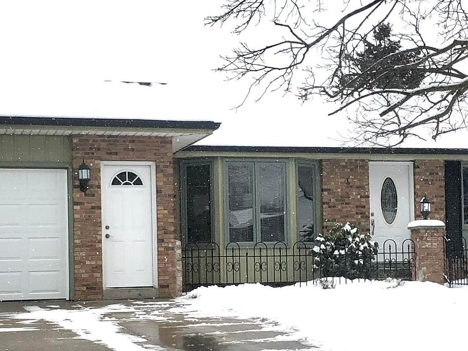 1st image of 2672 Woodridge Dr