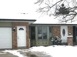 2672 Woodridge Dr, Jenison, MI 49428