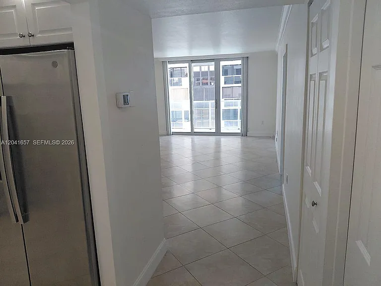 5701 Collins Ave #619 — Photo 4