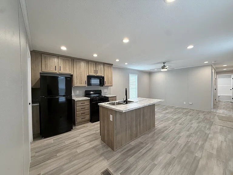 29800 Guilford Cir #168 — Photo 3