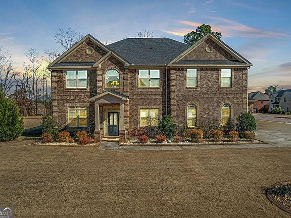 3rd image of 4580 Cloister Cir