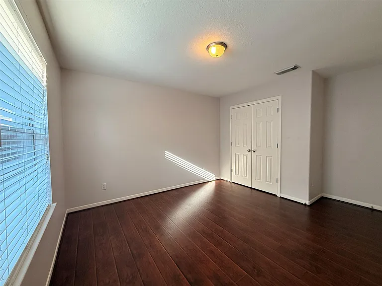 5935 Wildbriar Ln — Photo 15
