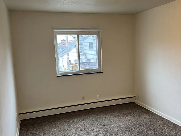 910 Cherry Dr — Photo 11