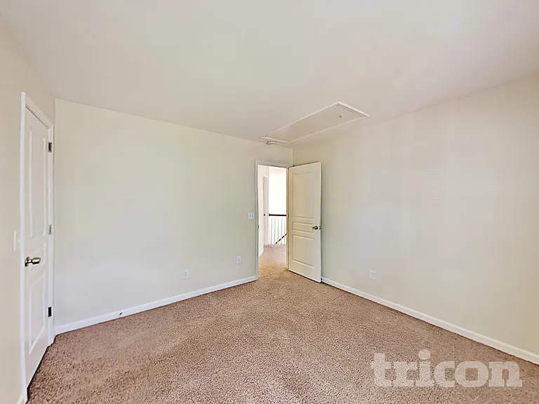 1267 Buckingham Cir — Photo 14