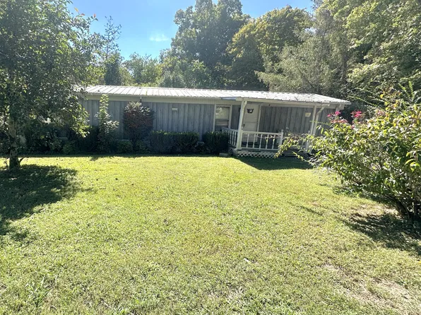 308 Poplar St, Smithville, TN 37166