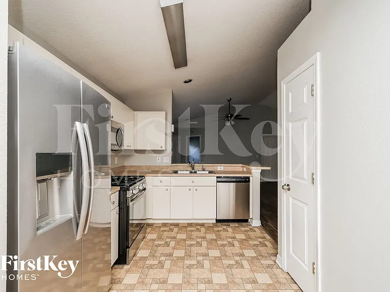 11133 Lakeside Vista Dr — Photo 8