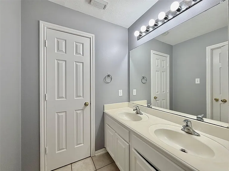 24327 Lanning Dr — Photo 27