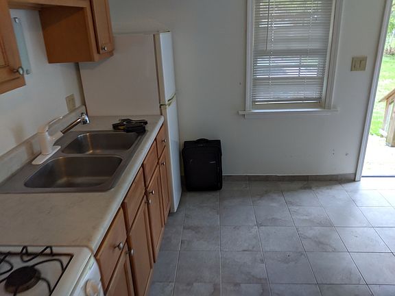 4th image of 714 Glen Rock Ave
