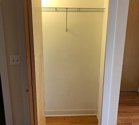 5th image of 2405 N Clybourn Ave APT 4F