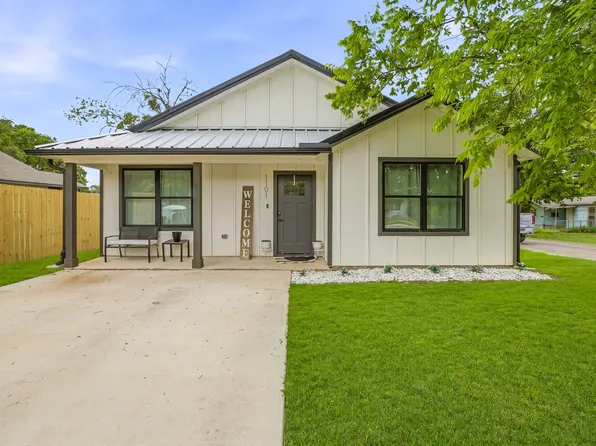 1101 N McCart St, Stephenville, TX 76401