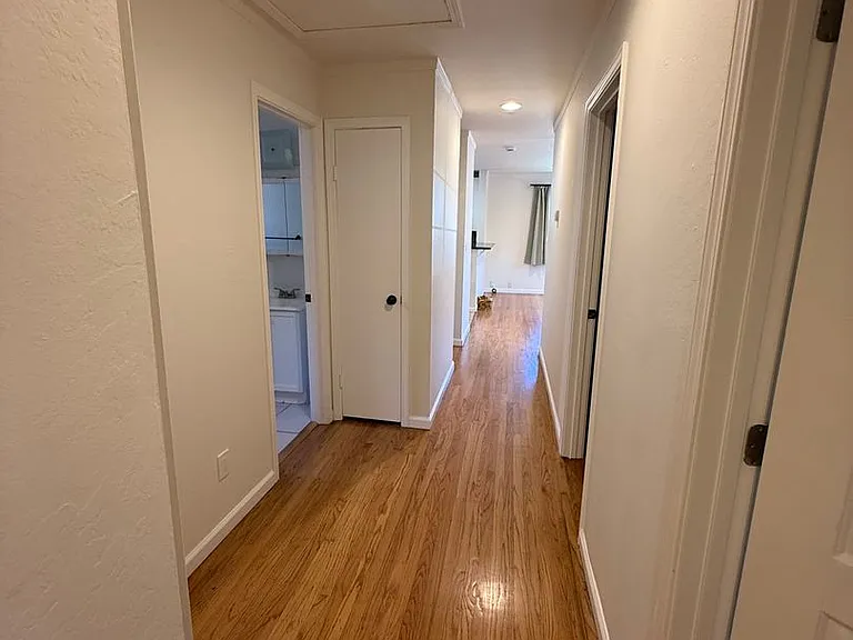 425 N 7th St — Photo 5