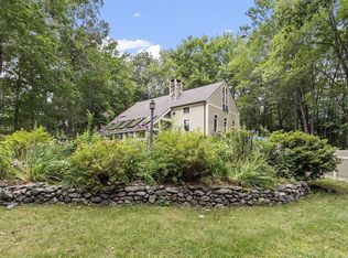 75 South Rd, Pepperell, MA 01463