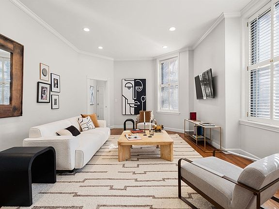 2nd image of 226 Marlborough St APT 5