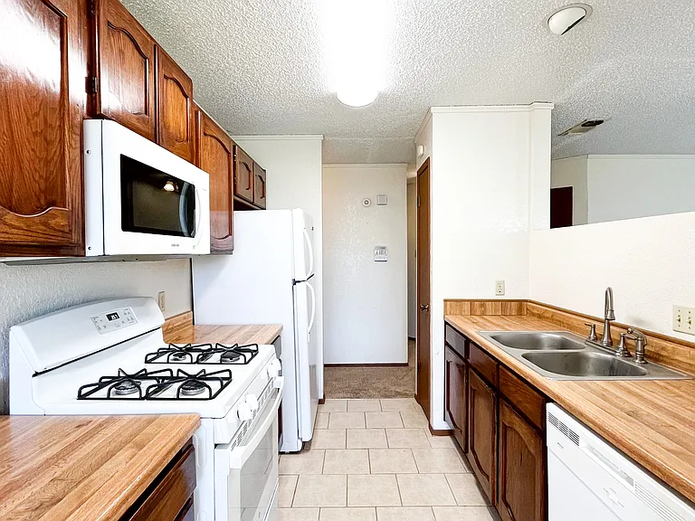1504 Jefferis Ave — Photo 16