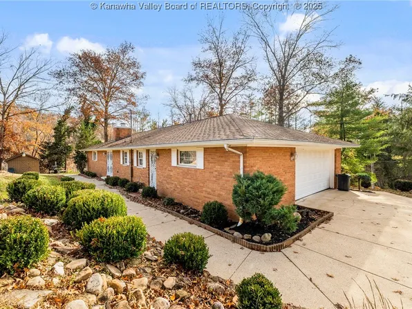 5 Westwood Ln, Huntington, WV 25704