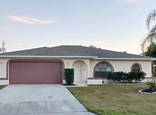 1012 SE 42nd Ln, Cape Coral, FL 33904