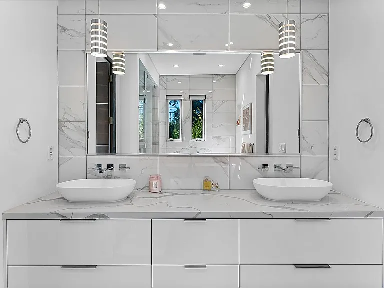 801 N Kilkea Dr — Photo 11