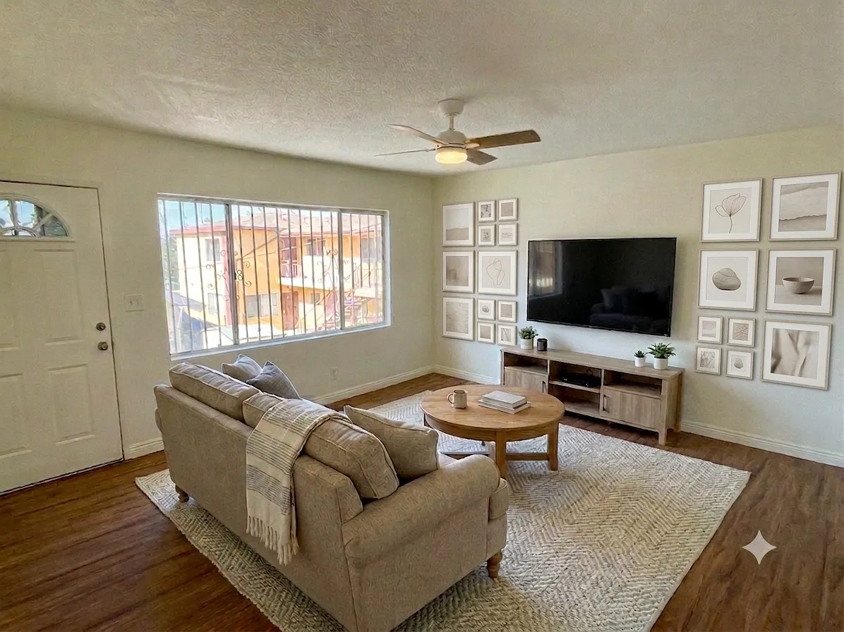 2 bed, 870 sqft, $2,100 — Photo 1