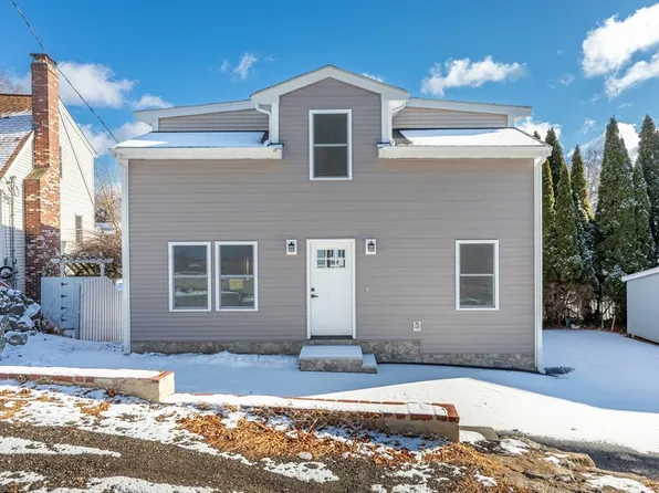 23 Hillcrest St, Waltham, MA 02451