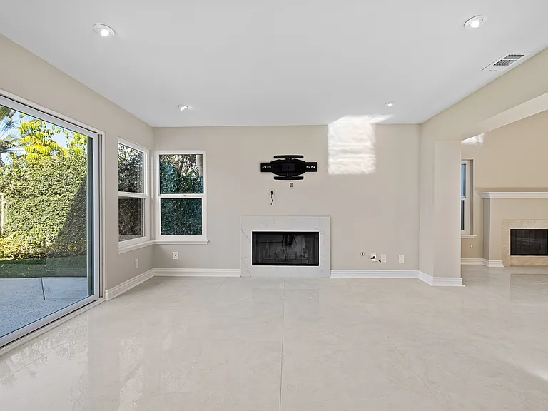 24675 Vista Cerritos — Photo 33
