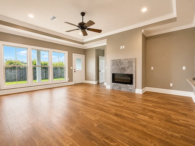 204 Lauren Grace Cir — Photo 2
