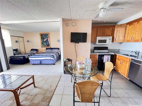 2240 Kuhio Ave APT 2911, Honolulu, HI 96815