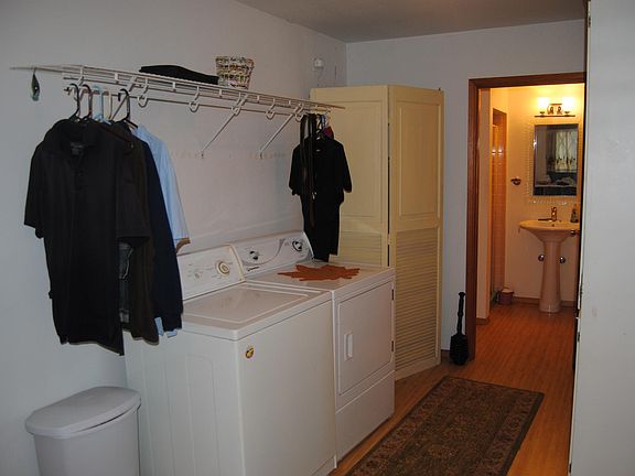 5th image of 6804 Whitman St NE