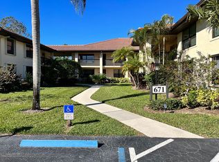 671 SW South River Dr APT 105, Stuart, FL 34997