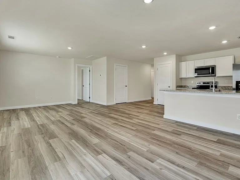576 Fox Den Cir — Photo 9