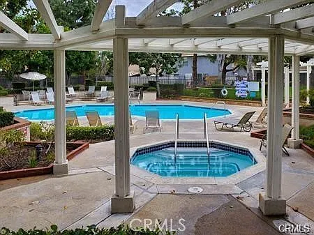 4 bed, 2.5 bath, 1839 sqft, $5,500 — Photo 3