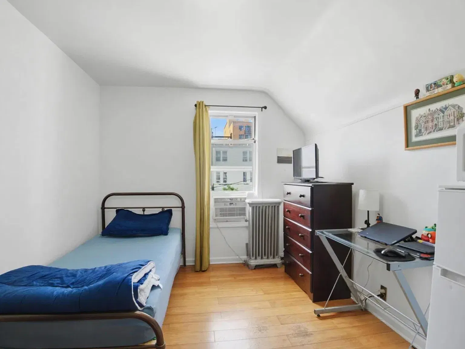 Studio, 400 sqft, $1,100 — Photo 2