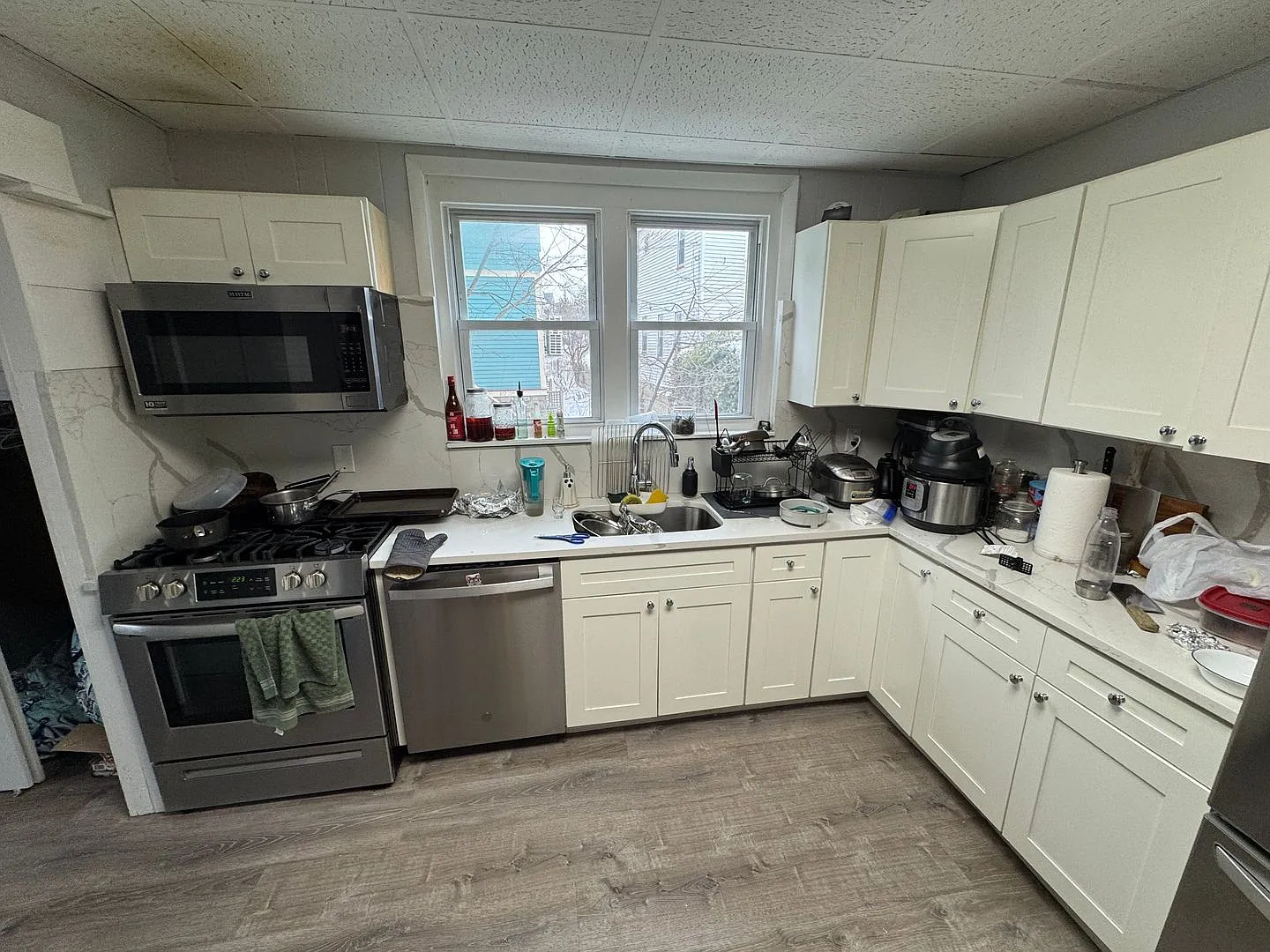 This is a 3.5 bed 2.5 awesome Somerville listing — Photo 1
