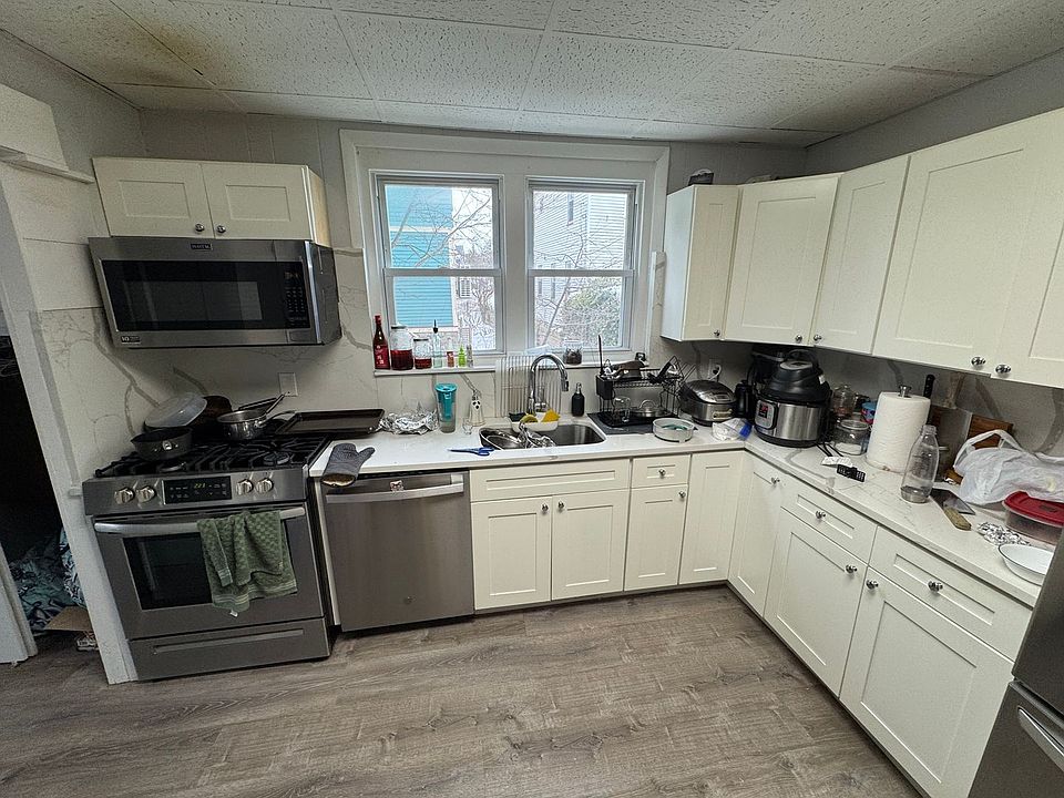 1st image of 12 Burnham St #4