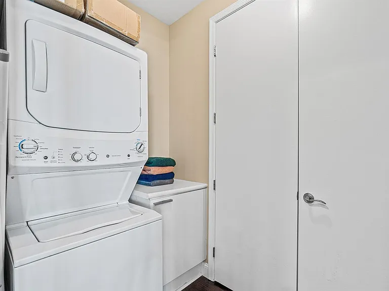 2650 Lake Shore Dr #2403 — Photo 24