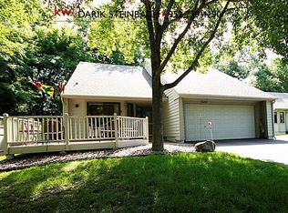 8493 Rice Lake Rd N, Maple Grove, MN 55369