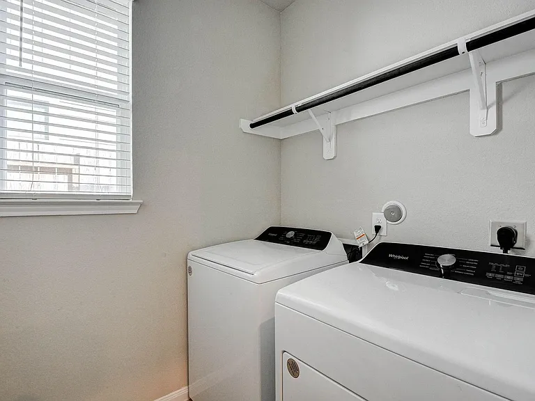 18572 Meadow Point Ln — Photo 24